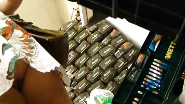 Nudne brązowy Making Machine krótkie filmiki erotyczne