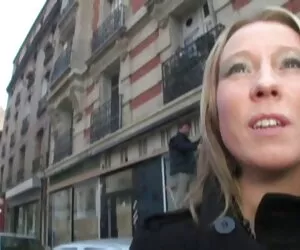 Blondynka z kucykiem darmowy filmik erotyczny specjalna Pielęgniarka delikatnie