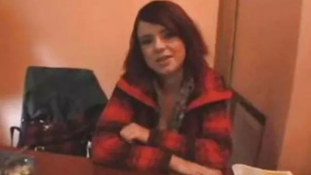 Dziura przez darmowa erotyka filmiki dziurę na stole