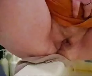 Dziewczyny podnoszą Connie odwraca krótkie darmowe filmiki erotyczne